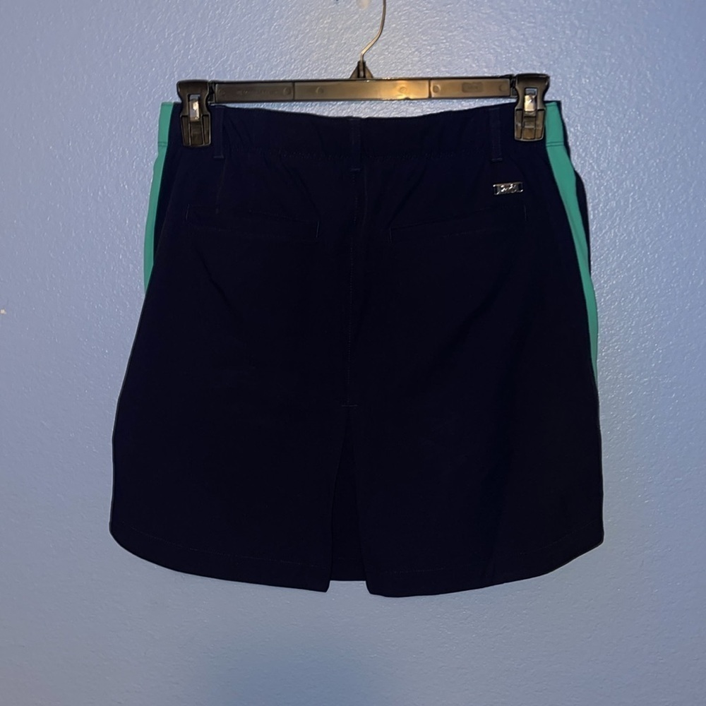 Under Armour Golf Skort - Navy Blue - size 6. FF - Picture 2 of 6